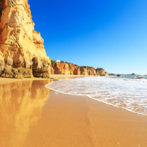 Portugal: 7 days Algarve at 3* hotel with flights and transfer from 3217 DKK